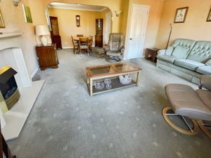 Lounge/Dining- click for photo gallery